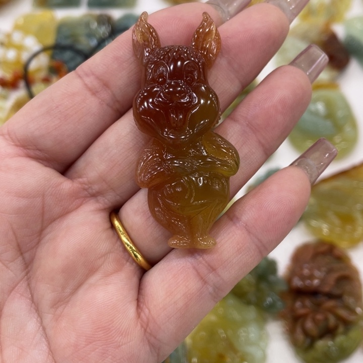 娇***蛇纹石玉未镶嵌颈饰