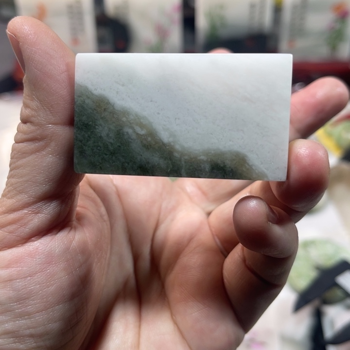 独山玉未镶嵌颈饰