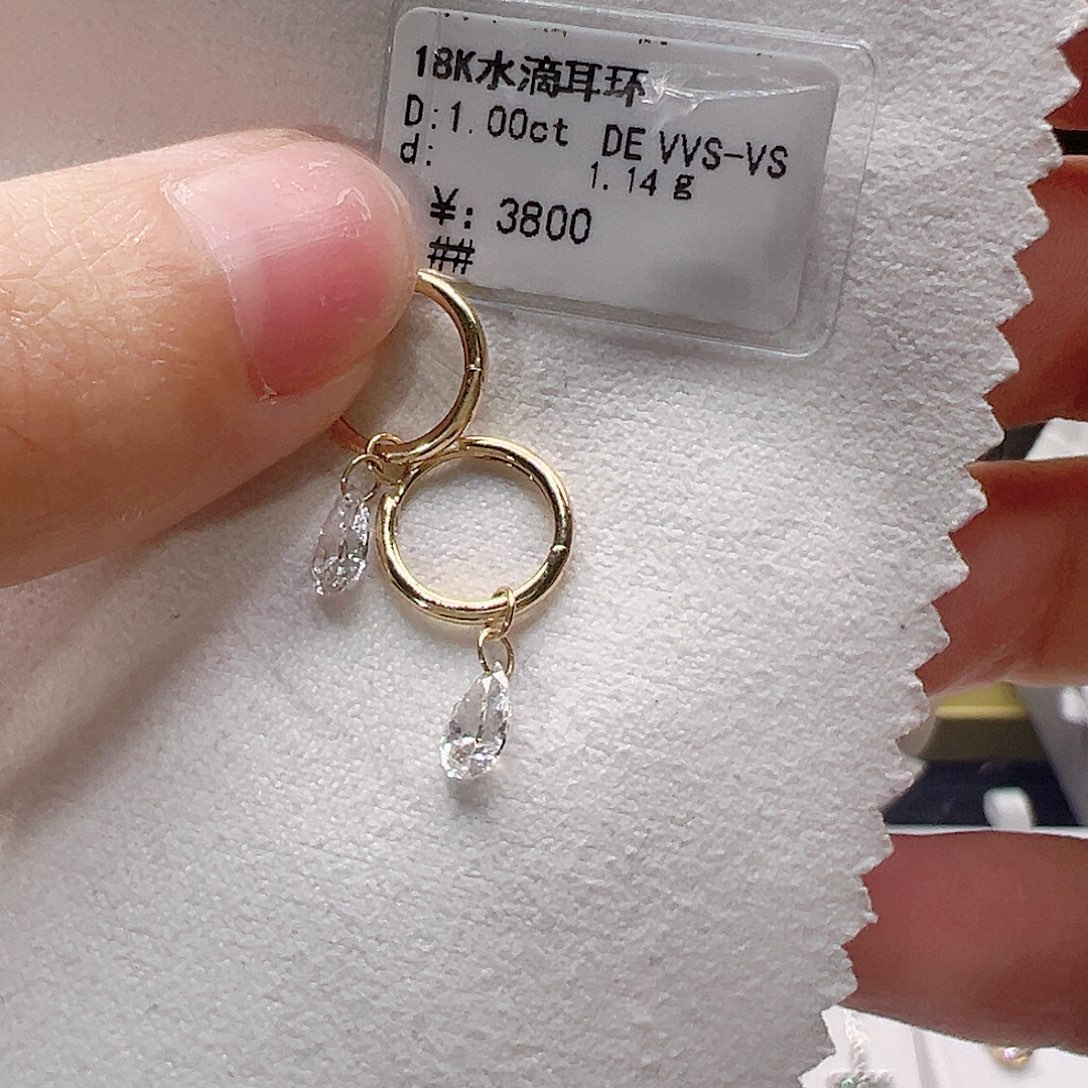 18K金镶嵌套链实验室培育钻石单颗50分，水滴耳环