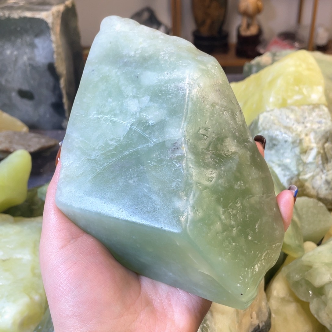 蛇纹石玉未镶嵌中国四大名玉简易