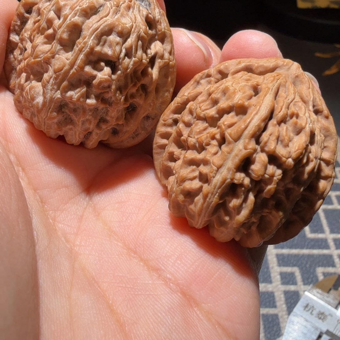 韩***⁷把件文玩核桃三角白