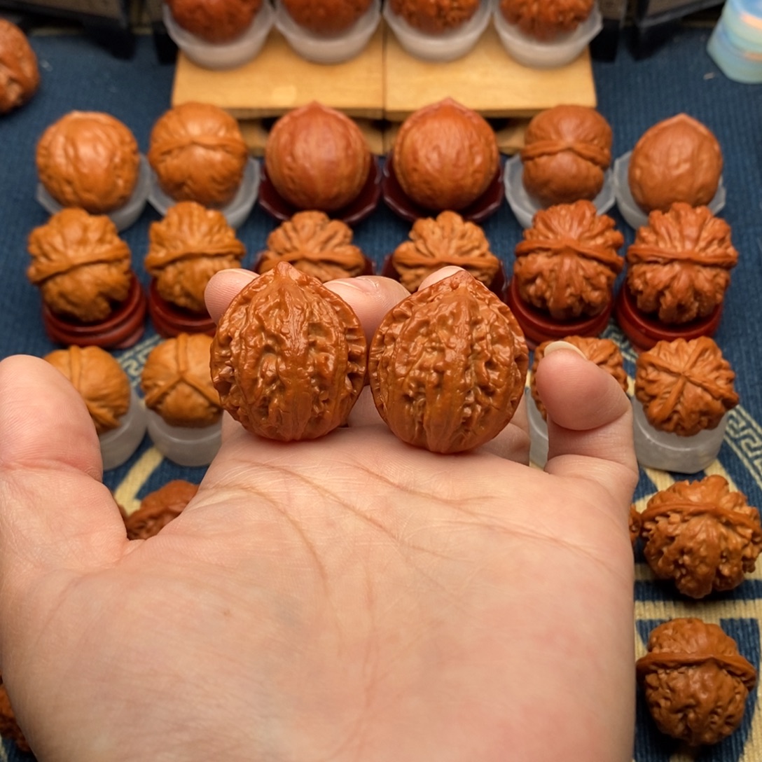 文玩核桃把件小蚂蚁