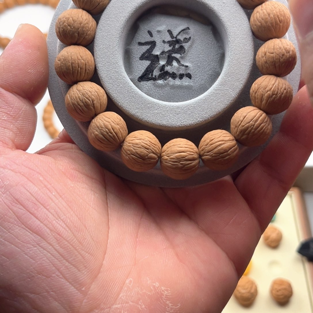 好****猴头核桃吊坠凤羽