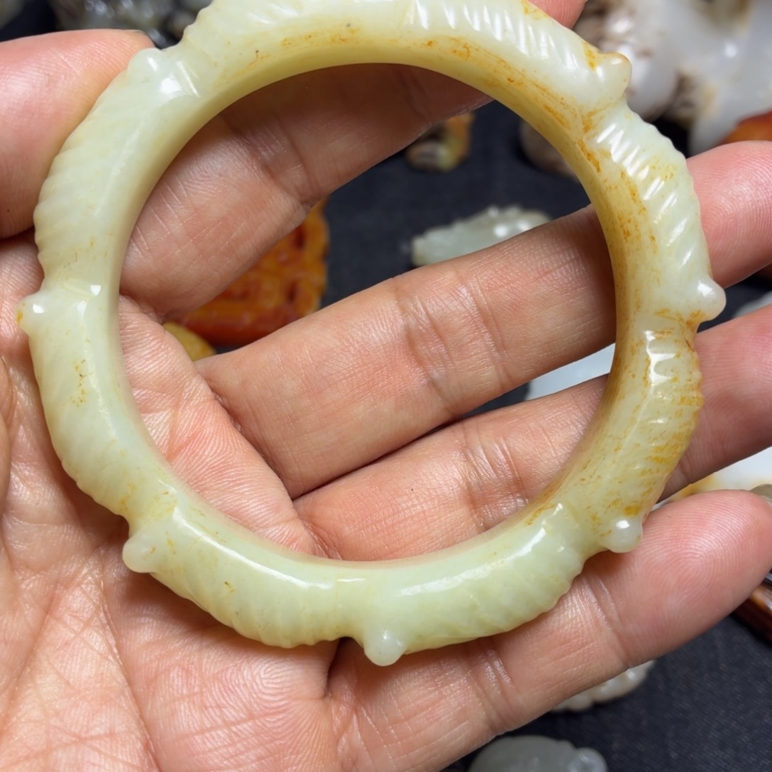 佛***忠和田玉未镶嵌挂件