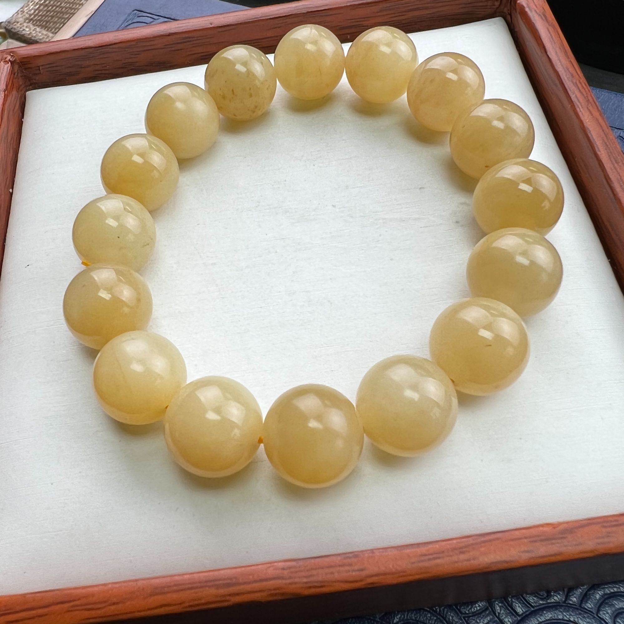 和田玉黄糖圆珠手串卡12（拍一发一，多样性发货！）