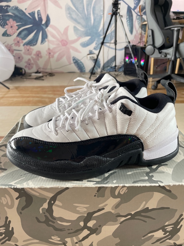95新 maje 41码260/Air Jordan 12 全掌zoom air 金扣 潮流篮球鞋