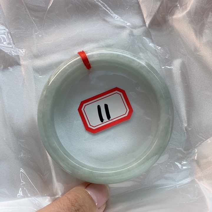 未镶嵌手镯翡翠翡翠