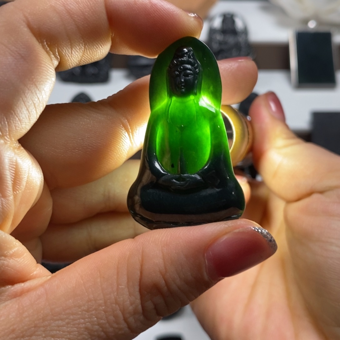 定制翡翠未镶嵌天然缅甸a货墨翠素衣吊坠