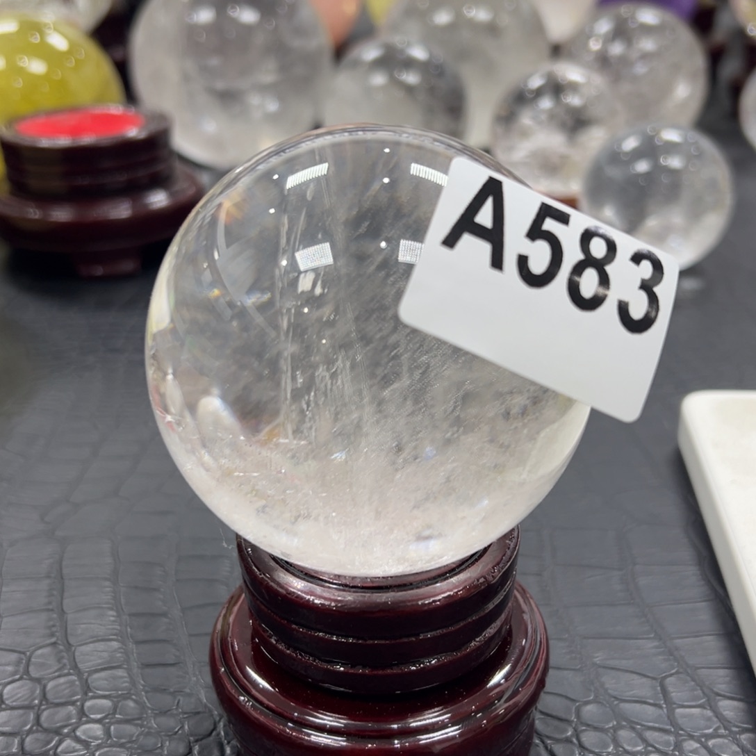 蔚***风石材天然白水晶球8.0