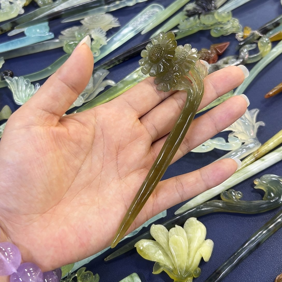 未镶嵌蛇纹石玉向日葵