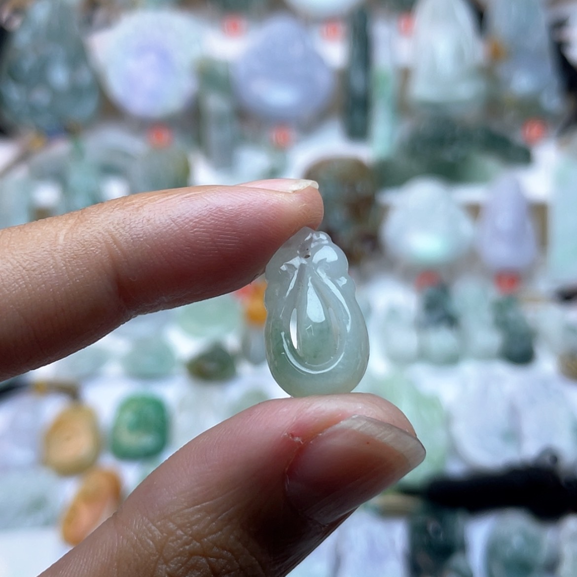 【闪购商品】颈饰未镶嵌翡翠福贝