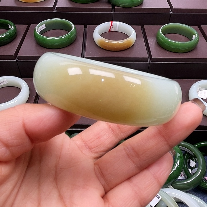 和田玉未镶嵌手镯59