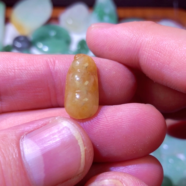 翡翠未镶嵌颈饰天然a货翡翠