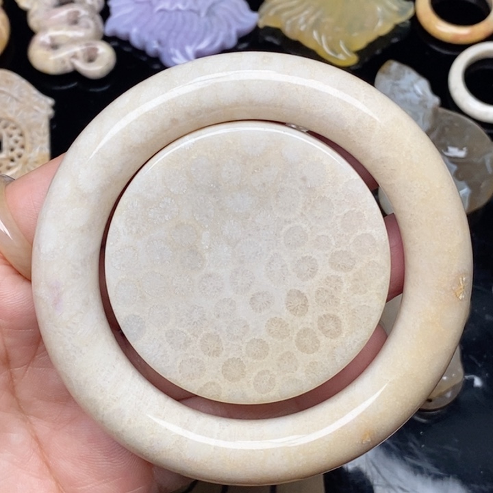 硅化珊瑚（珊瑚玉）手镯未镶嵌57:.5