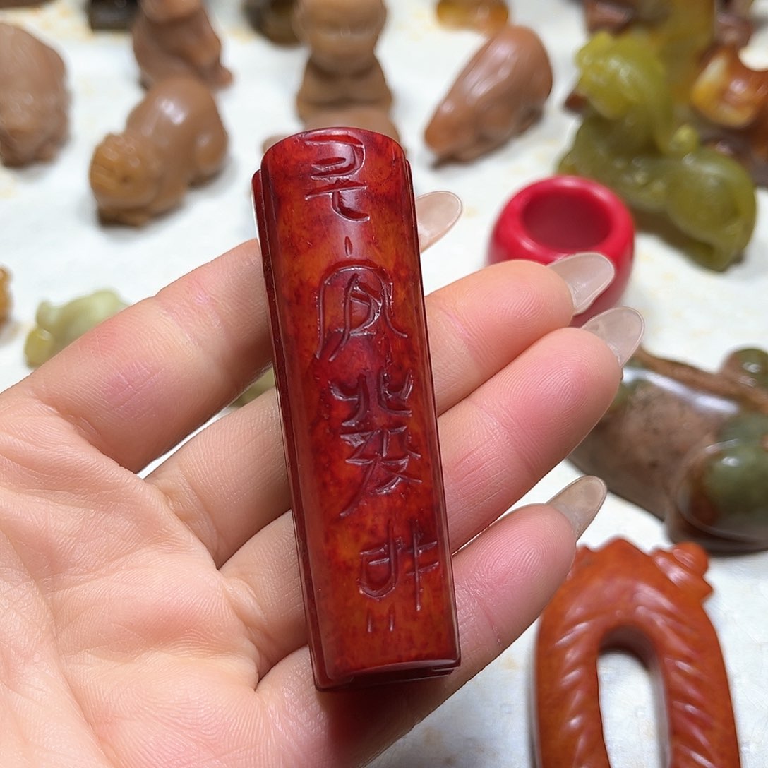 白玉菩提吊坠白玉菩提吊坠