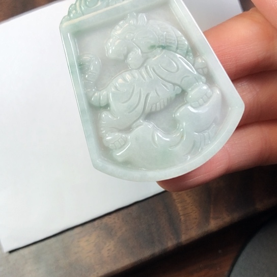 翡翠未镶嵌颈饰缅甸A货，每天下午1点半开播