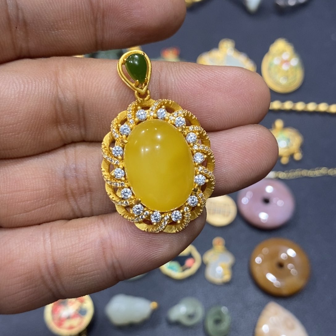 蜜蜡颈饰银S925镀金镶嵌