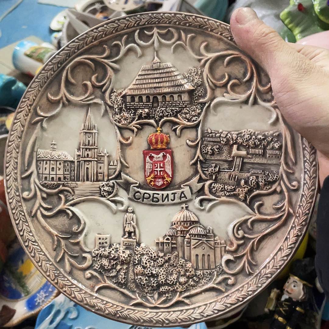 摆件  磕碰。封釉。