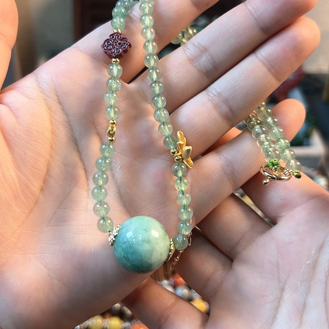 翡翠颈饰未镶嵌吊坠