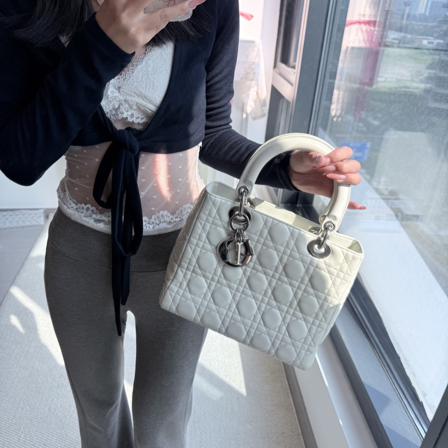 95新 DIOR/迪奥 dior奶白色五格戴妃银扣手提斜挎包