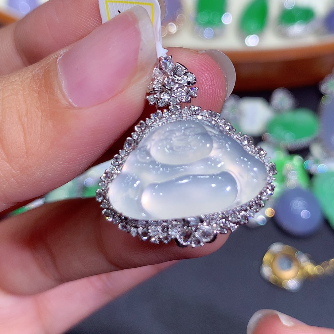 翡翠吊坠(不含链)18K金镶嵌