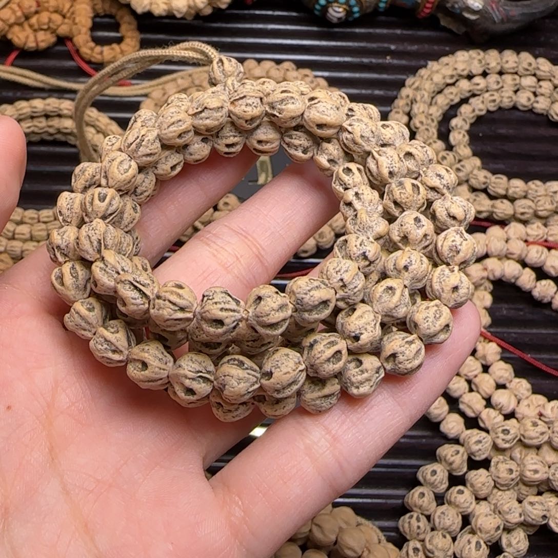 柏香籽/百香籽吊坠沉****皮