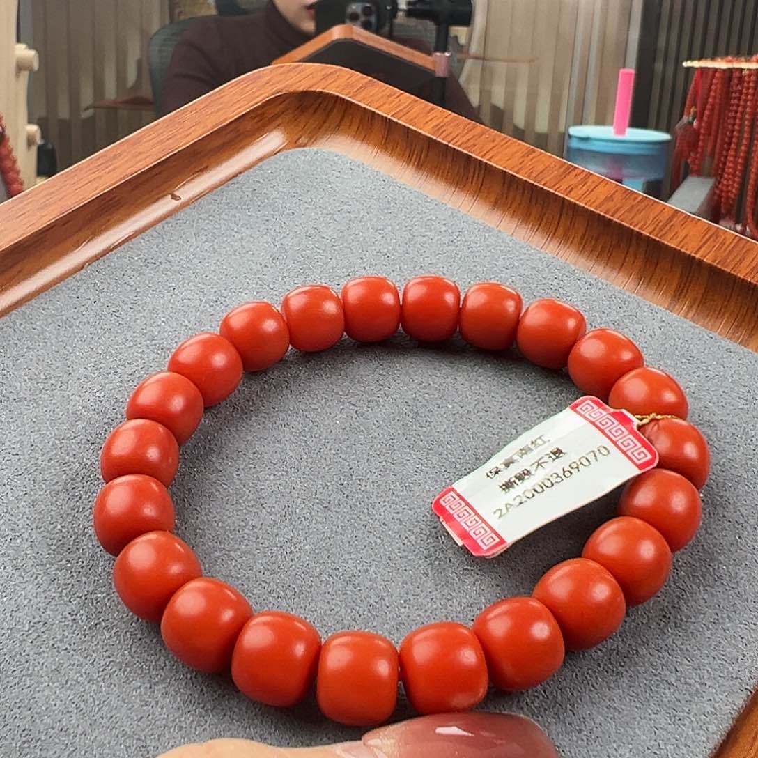 南红玛瑙手串未镶嵌