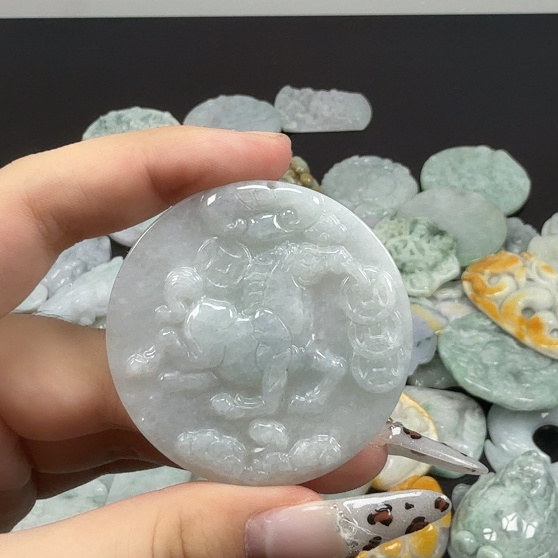 翡翠未镶嵌颈饰翡翠