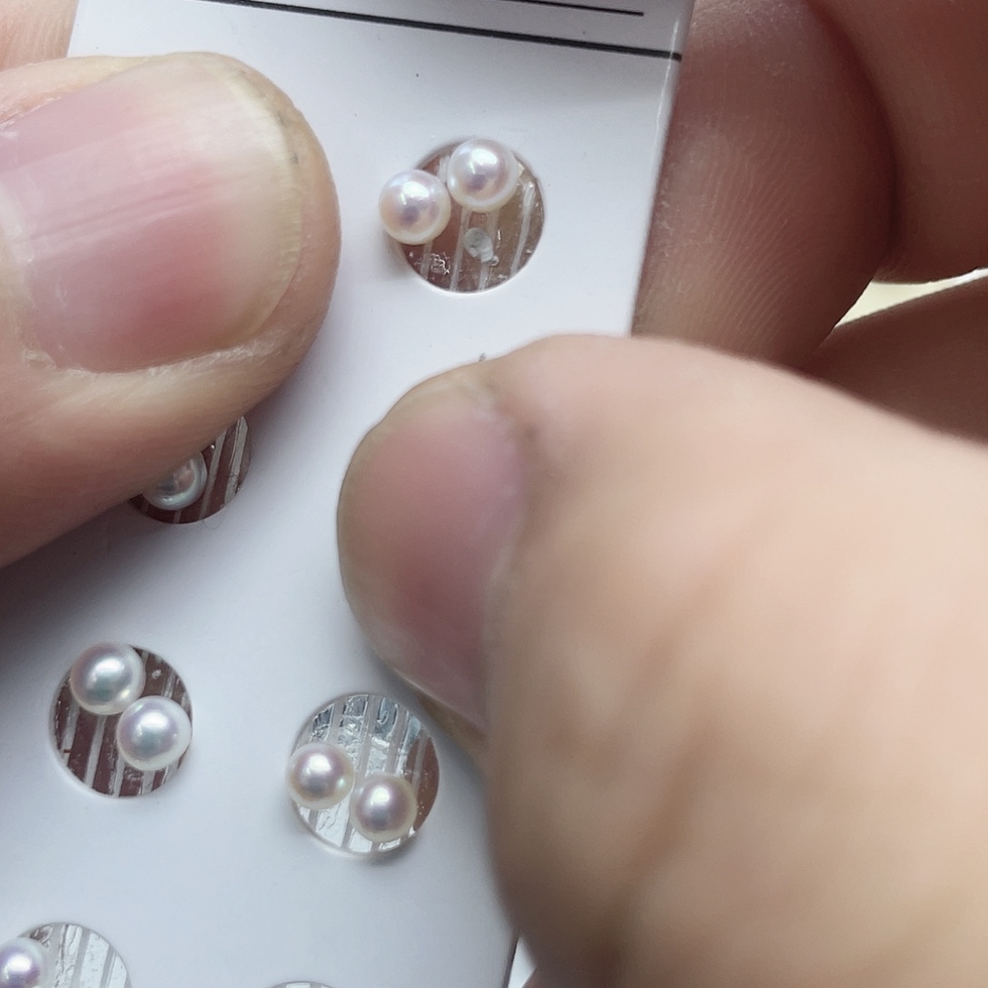 婉***福银S925镶嵌耳饰淡水珍珠