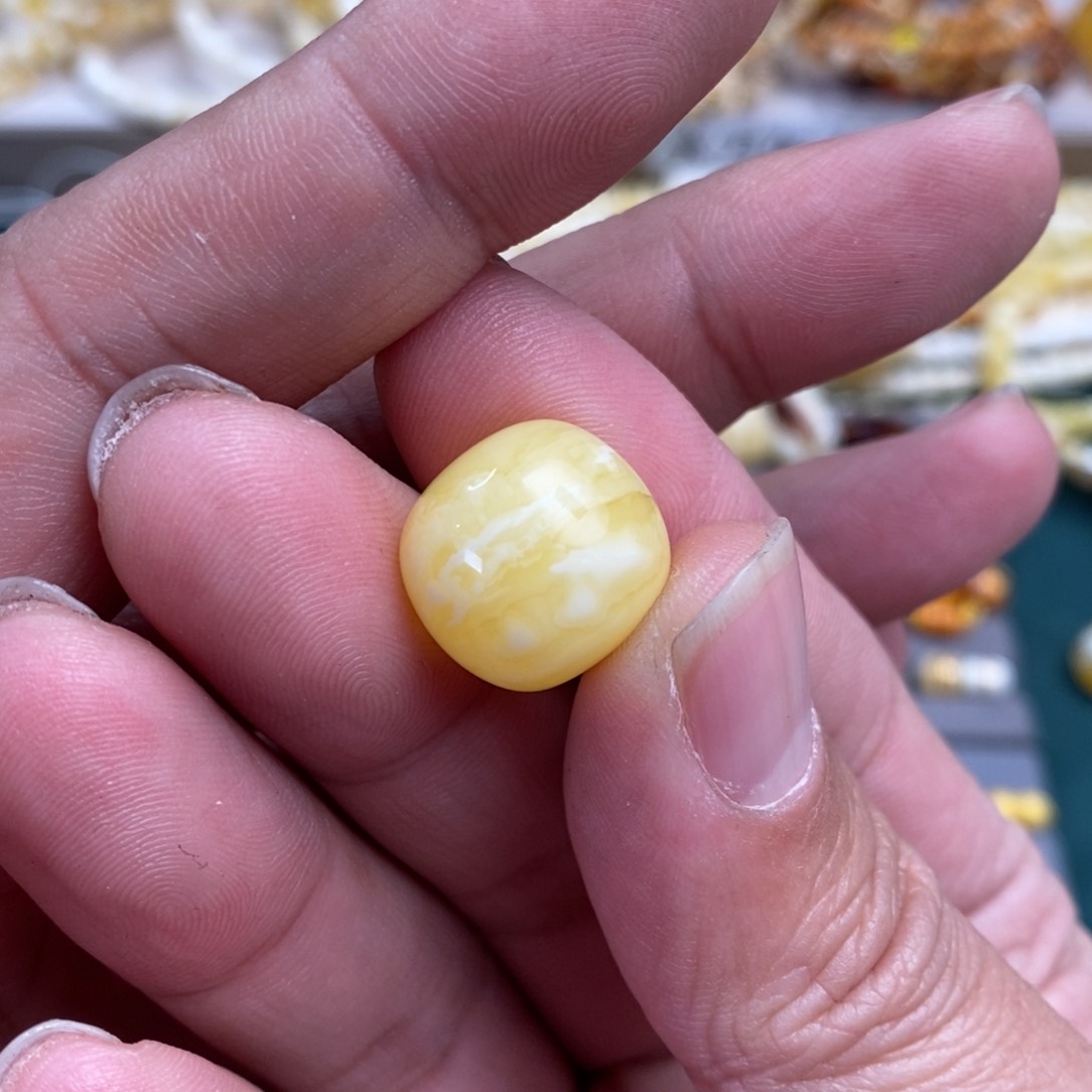 琥珀裸石未镶嵌大**啊16+老型