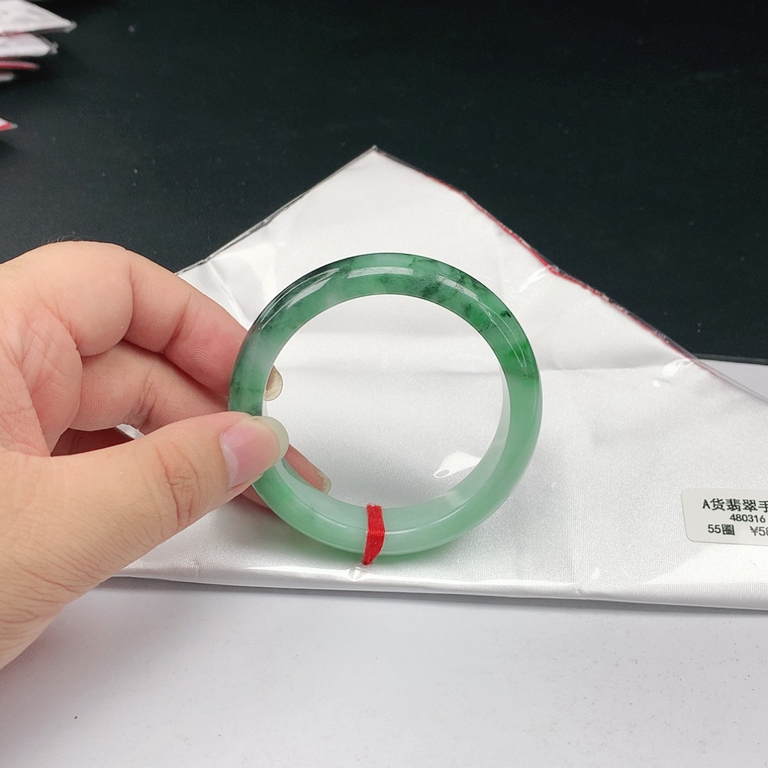 翡翠手镯未镶嵌翡翠316