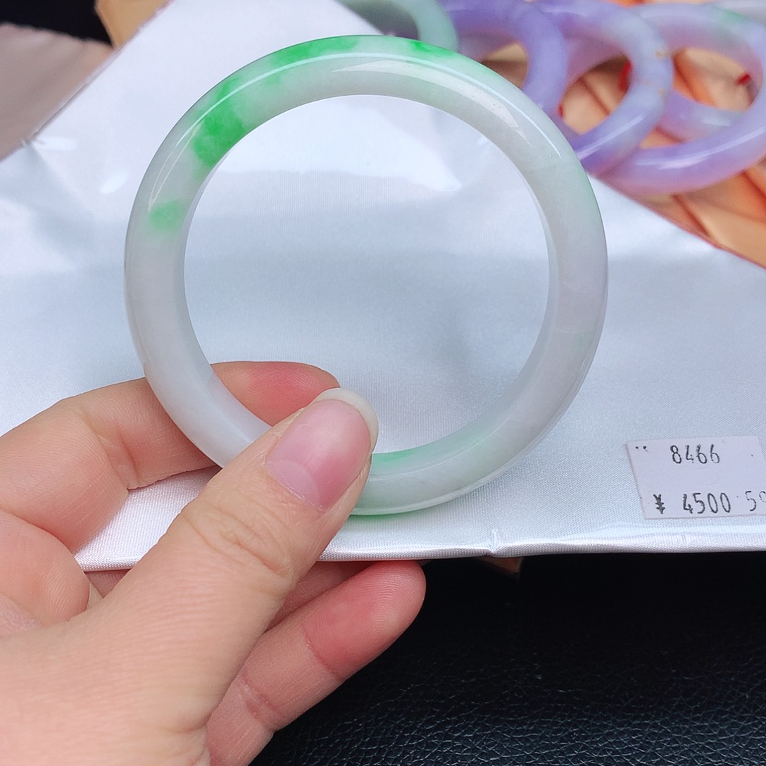 翡翠手镯未镶嵌浅*8466cvvbbn