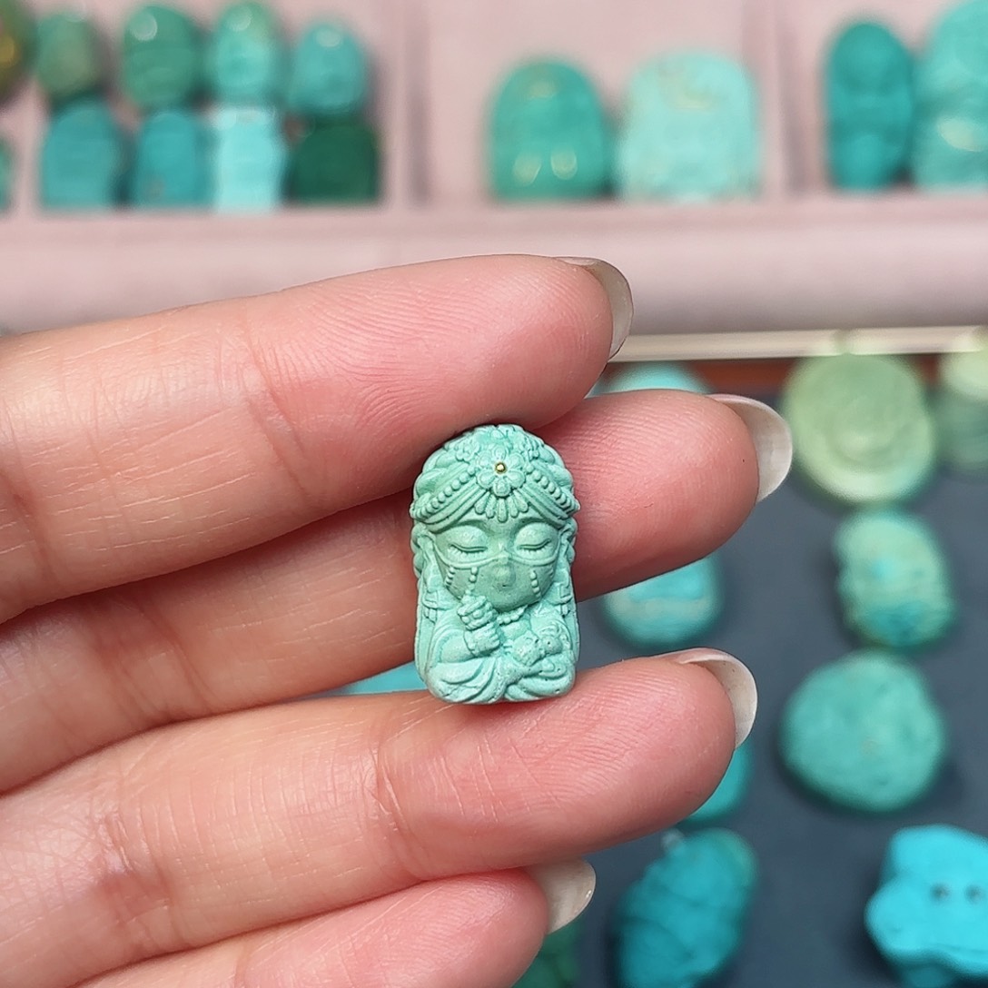 绿松石配饰未镶嵌