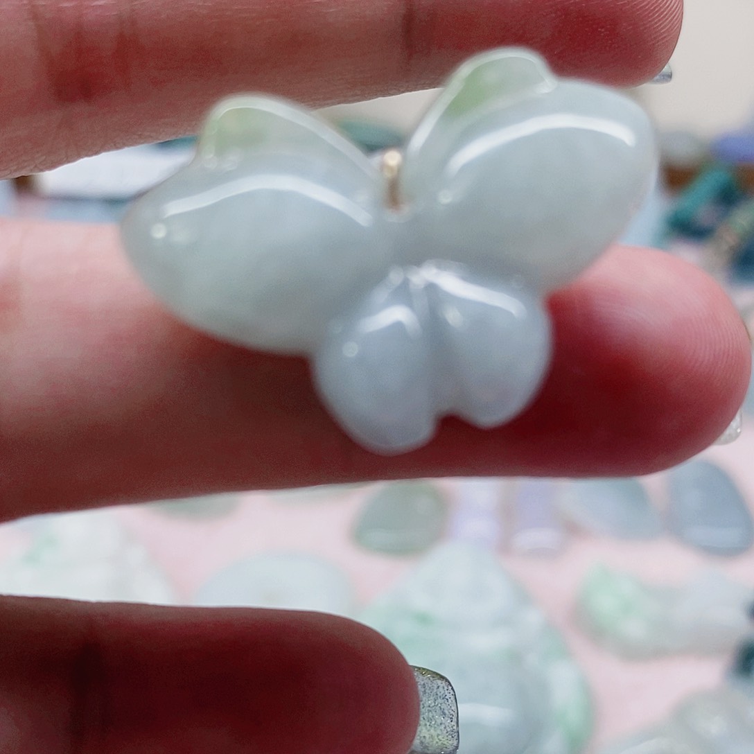 颈饰未镶嵌翡翠天然