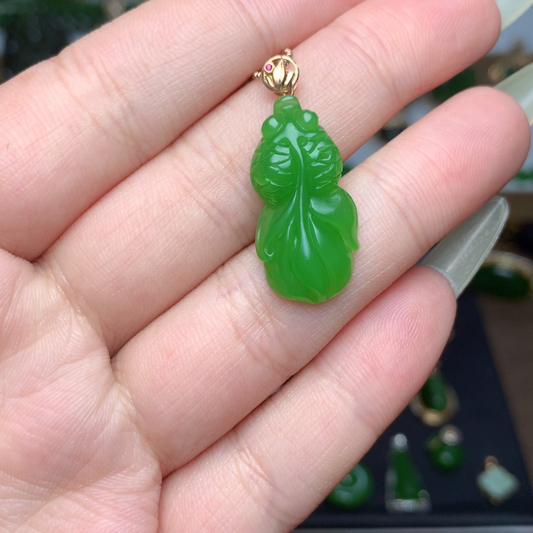 和田玉（碧玉）吊坠18K金镶嵌