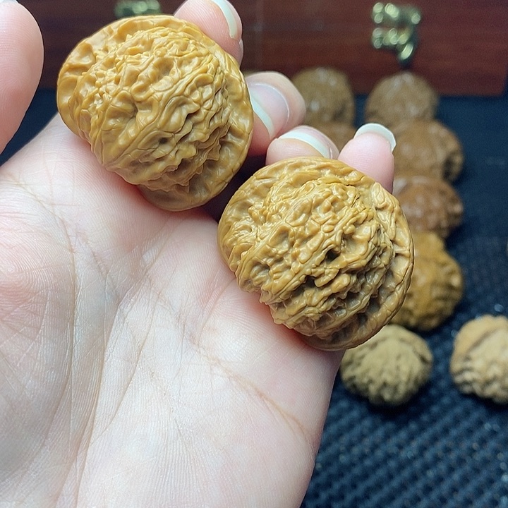 文玩核桃把件38白狮子