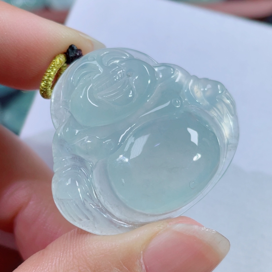 翡翠颈饰未镶嵌佛公