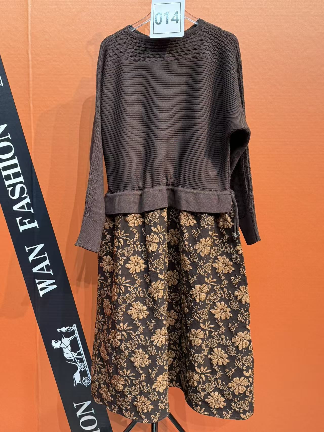 （014）湾湾奢品贵妇既视感显廋保暖时尚百搭连衣裙