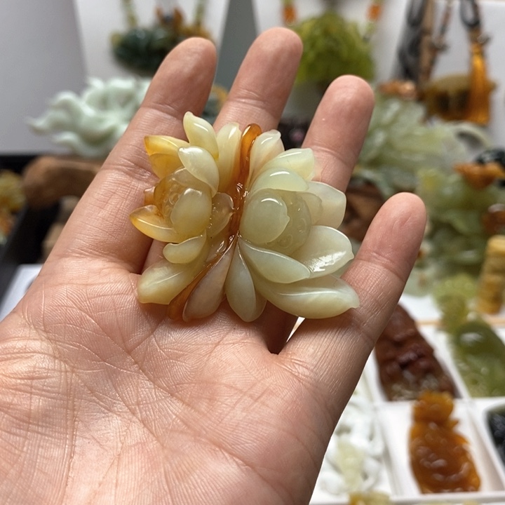 未镶嵌蛇纹石玉颈饰