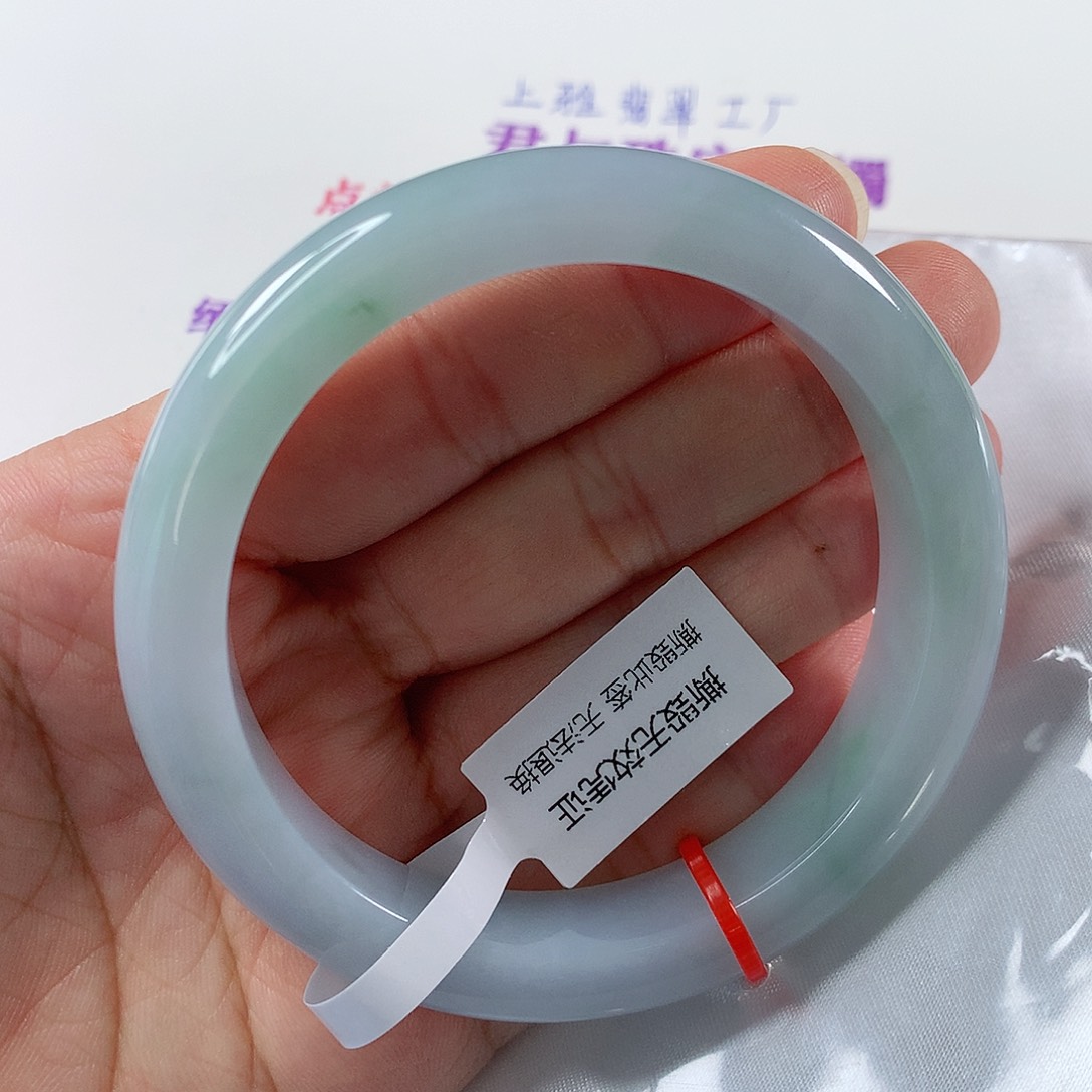 翡翠手镯未镶嵌⑨⑨