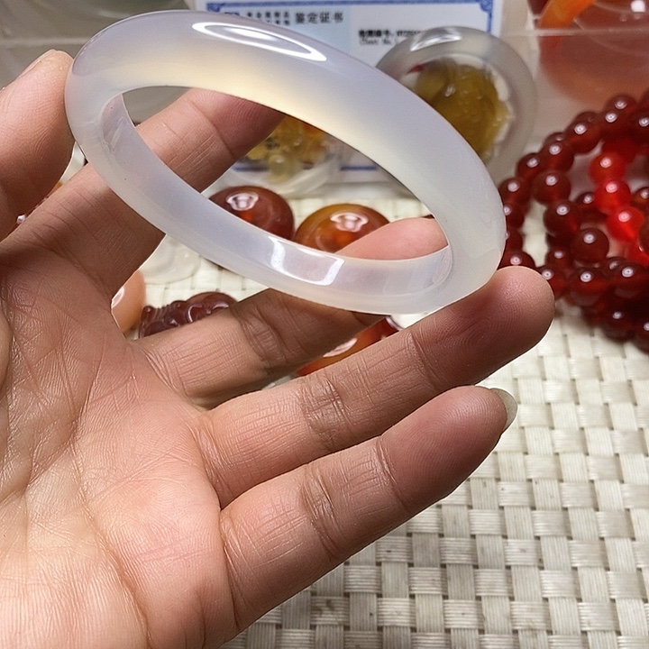 玛瑙/玉髓未镶嵌手镯