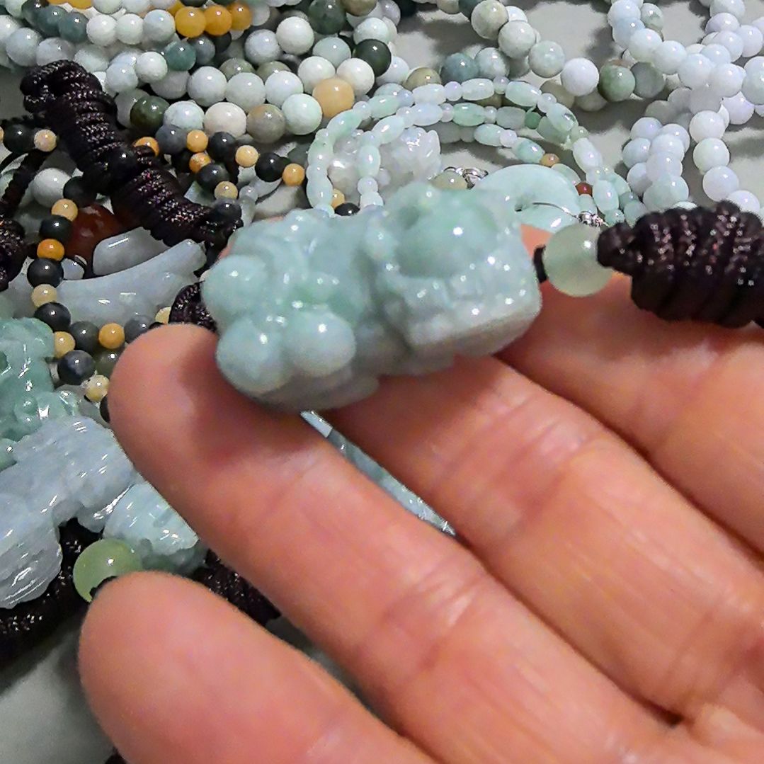 翡翠颈饰未镶嵌貔貅