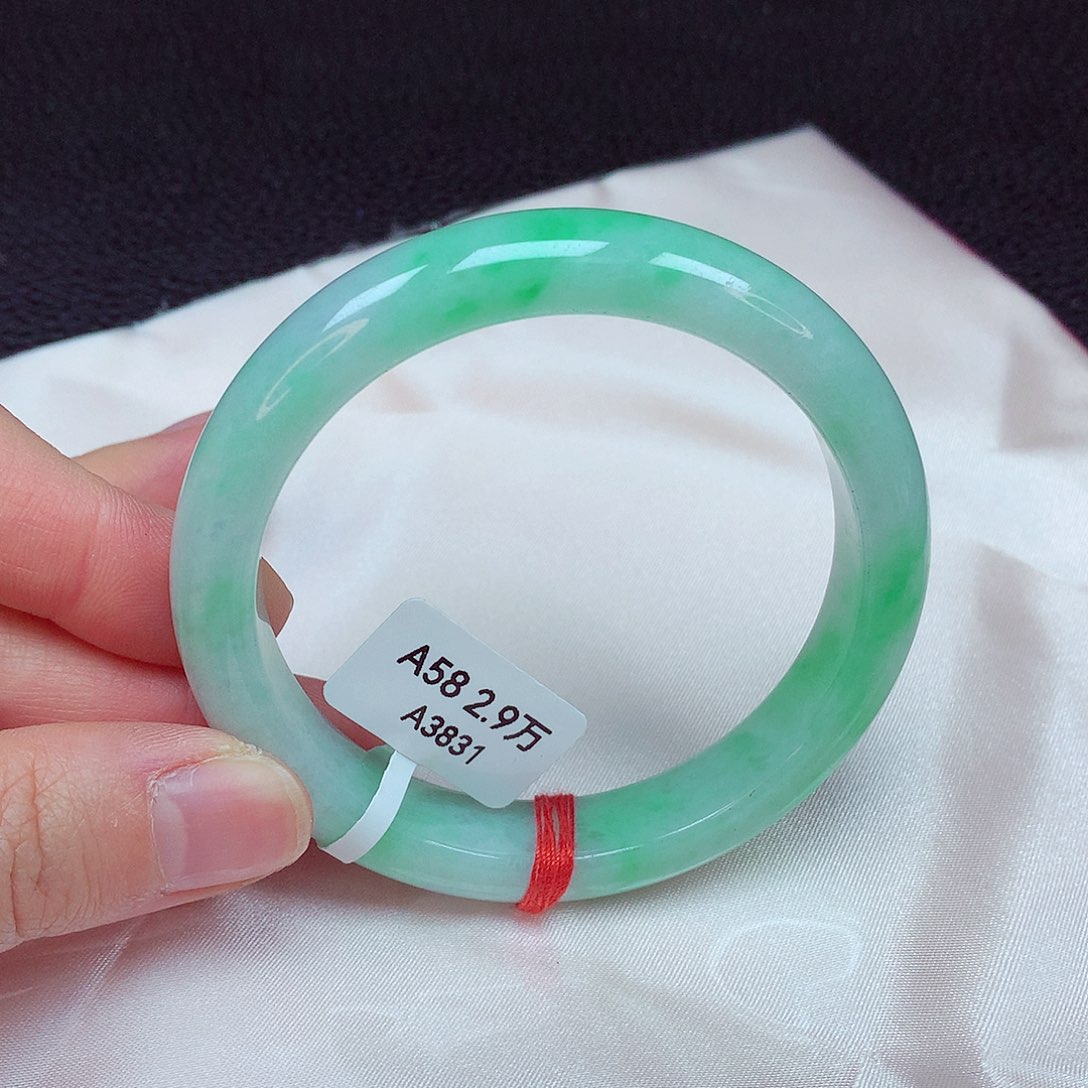 翡翠手镯未镶嵌手镯58