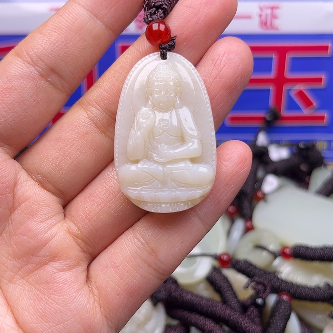 颈饰未镶嵌和田玉