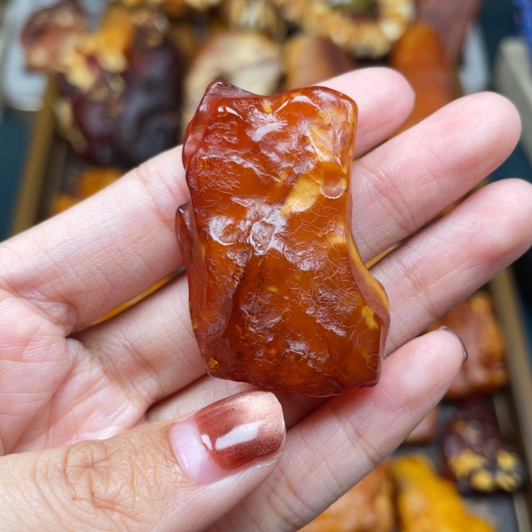 琥珀未镶嵌珠宝奇石