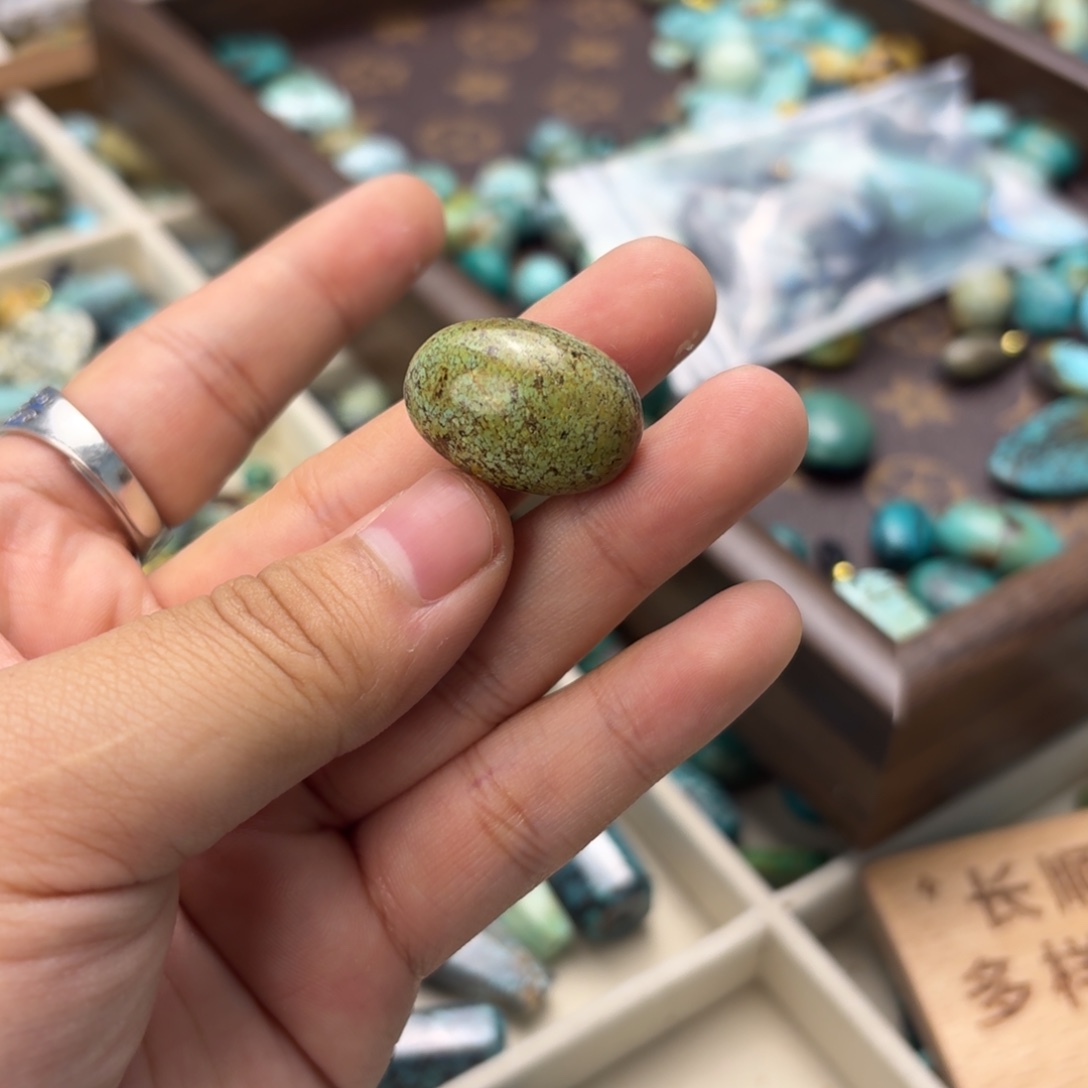 南红玛瑙未镶嵌绿松石