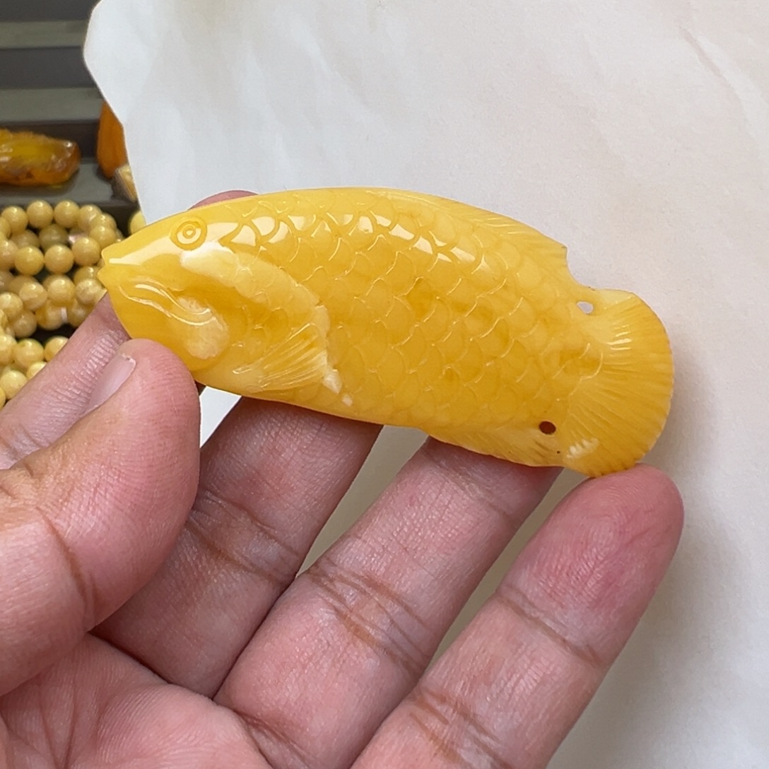 蜜蜡未镶嵌裸石11.97克