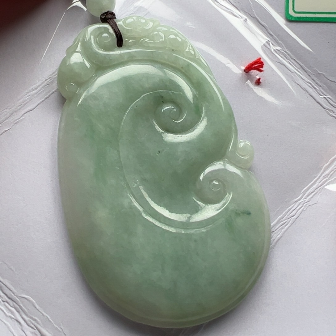 翡翠颈饰未镶嵌大如意