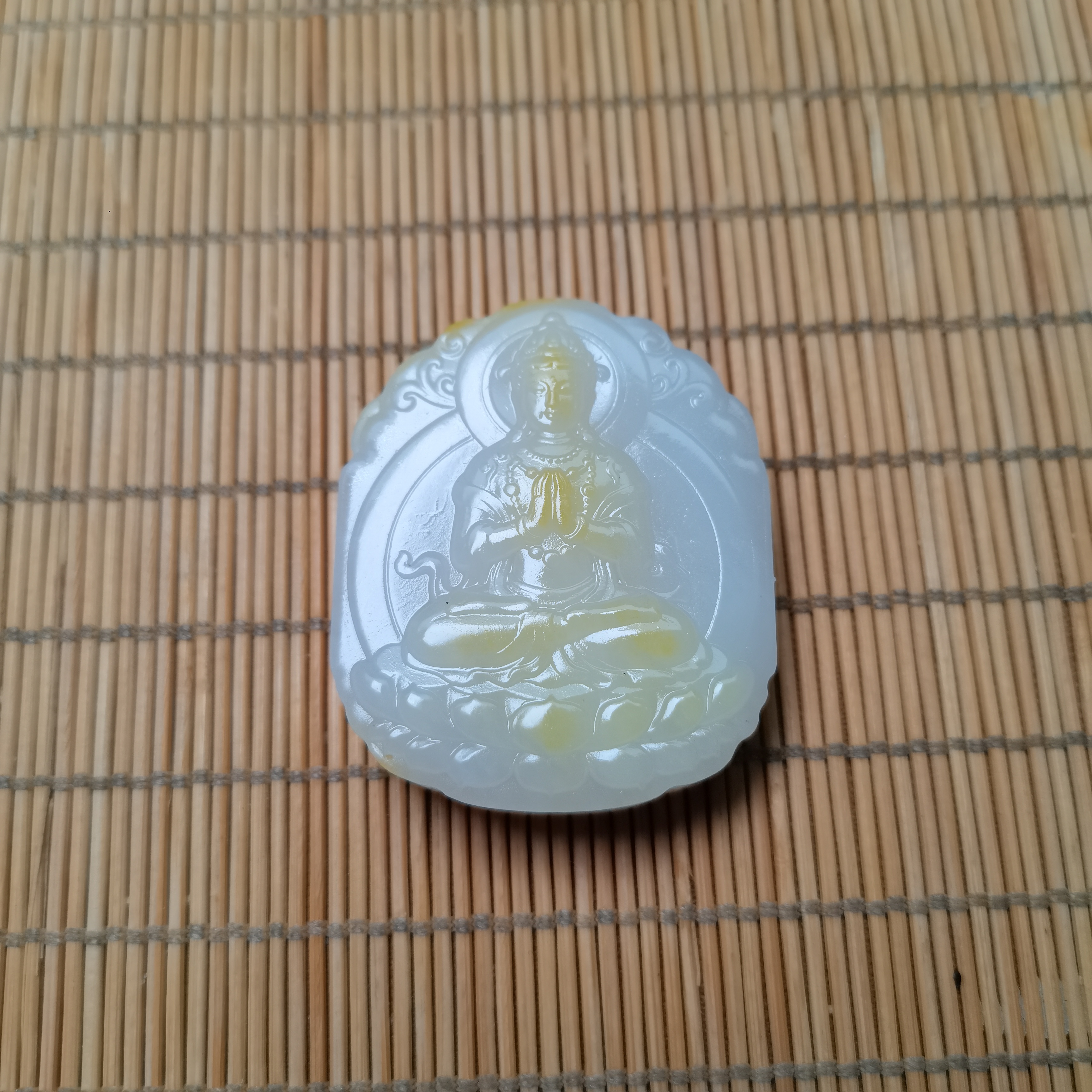 新疆和田玉坐观音菩萨63克