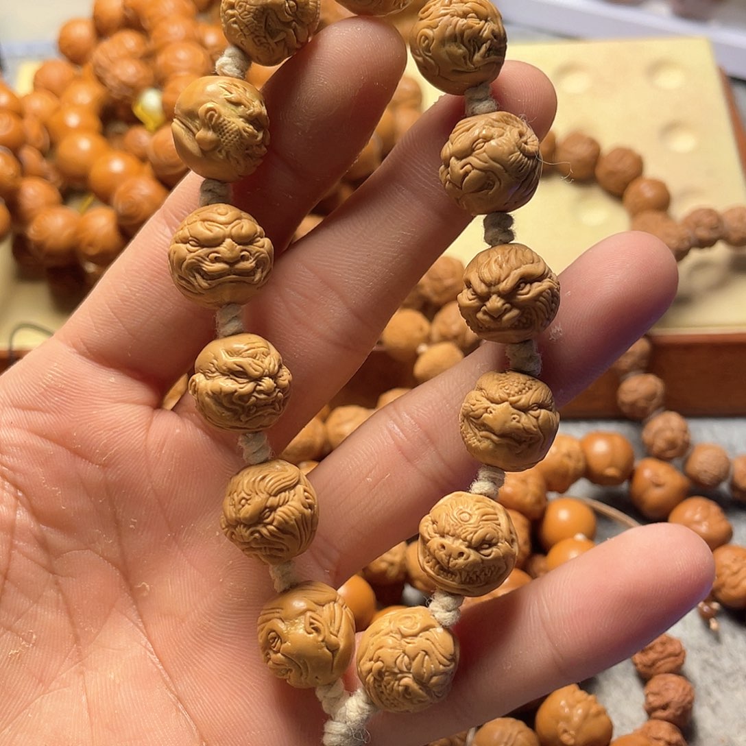 猴头核桃雕刻十二生肖恶僧